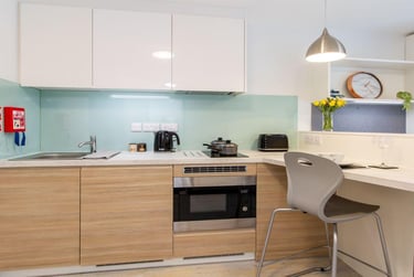 1 bed studio, Newcastle Road, Western Hill, Durham, DH14FA - Image 2